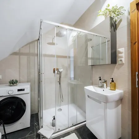 Apartment Cozy Mountain Attic In High Tatras Vel'ka Lomnica