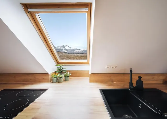 Cozy Mountain Attic In High Tatras Appartamento *